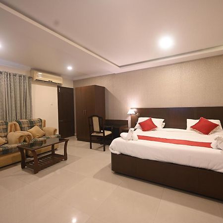 Hotel Bhagavath Gardens Chengannur 外观 照片